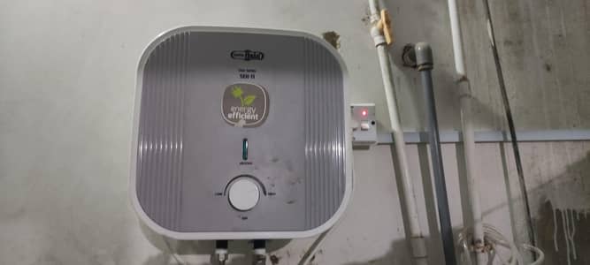 Electric Instant Geyser of 10 litre for sale