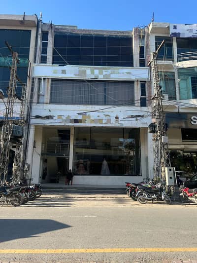 Fully Equipped 8-Marla Commercial Full Building with Lift, Security Surveillance & Corporate Appeal Perfect for Banks, IT Firms, and High-End Retail Brands in DHA Phase 3!