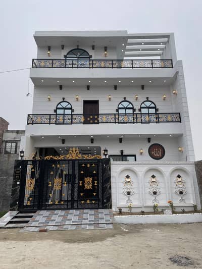 5.5 Marla Luxury White House For Sale