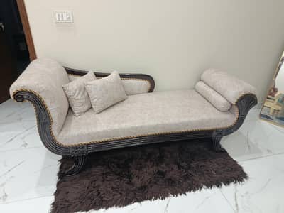 Dewan Sofa