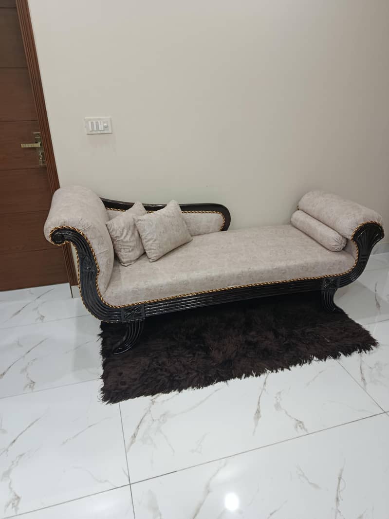 Dewan Sofa 1