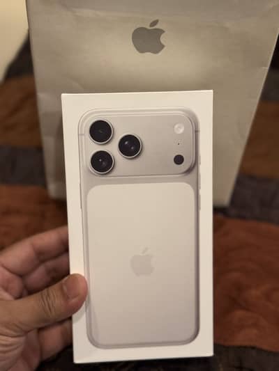 17 pro max 256Gb LLA