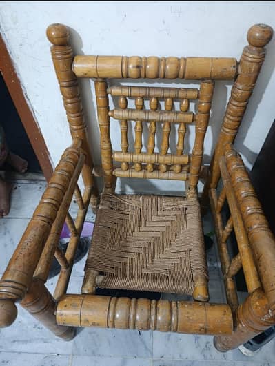 5 Seater solid wooden Pujabi Peerah