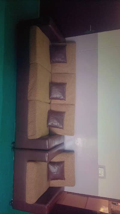 7 seater sofa 9/10 condition for sale