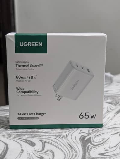 UGREEN 65W 3-PORT FAST PD CHARGER