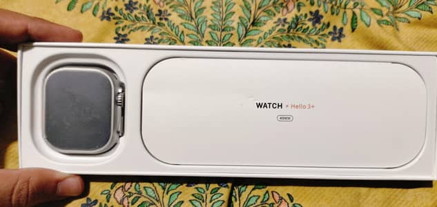 HELLO WATCH 3+ FOR SALE + PLASTIC CASE +FREE DELIVERY