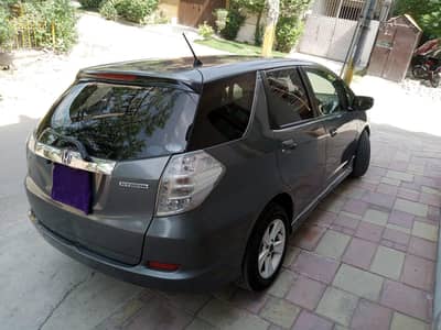 Honda fit shuttle