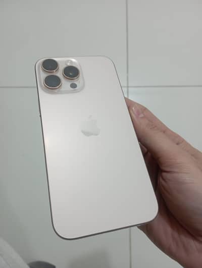 Apple iPhone 16 Pro Max