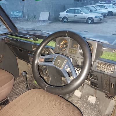 Mitsubishi Pajero 1987