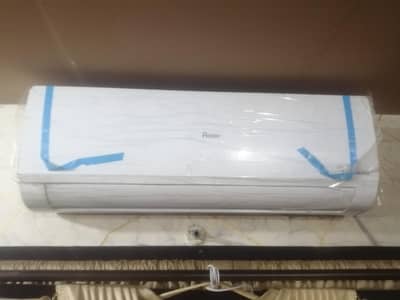 ac air conditioner Inverter 5 month used  10by 10 condition
