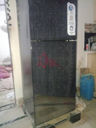 new fridge with  mirror doors urgent need to money