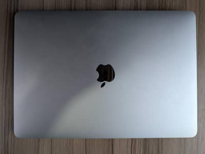 Macbook Pro M2 2022