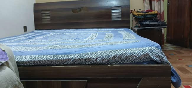 king size bed with mattress good condition no  damage