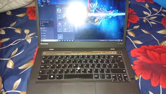 Lenovo x1 carbon 2nd gen with 4/128ssd with charger