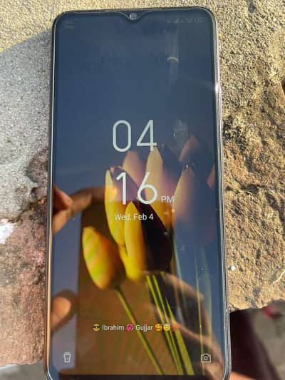 only exchange with iphones all ok mobile ha koi fault nahi with box ha