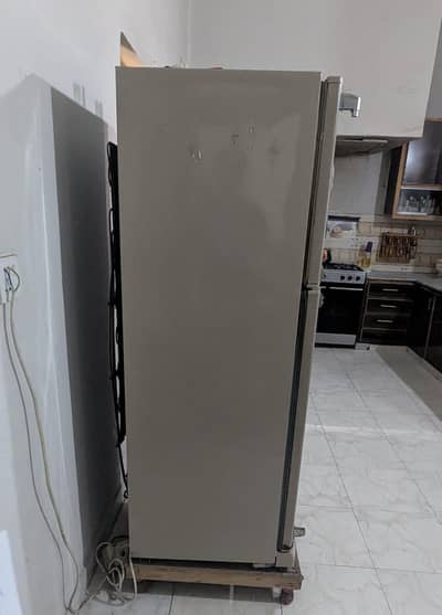 Refrigerator For Urgent Sale
