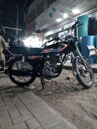 Honda 125 2018 model hyderabad num bilkul ok ha bike koi kam nhi