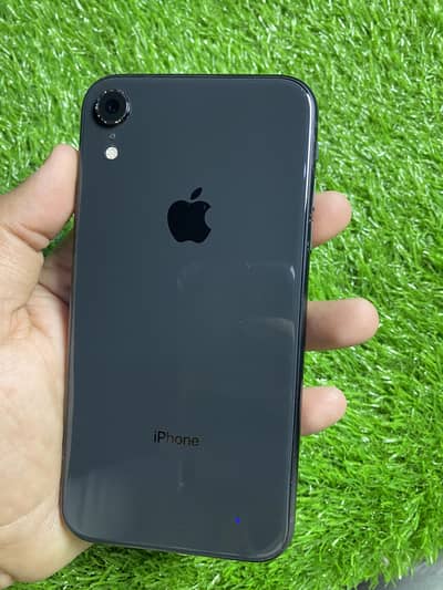 iphone xr all ok with original charger