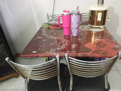 4 chair  1 dinning table