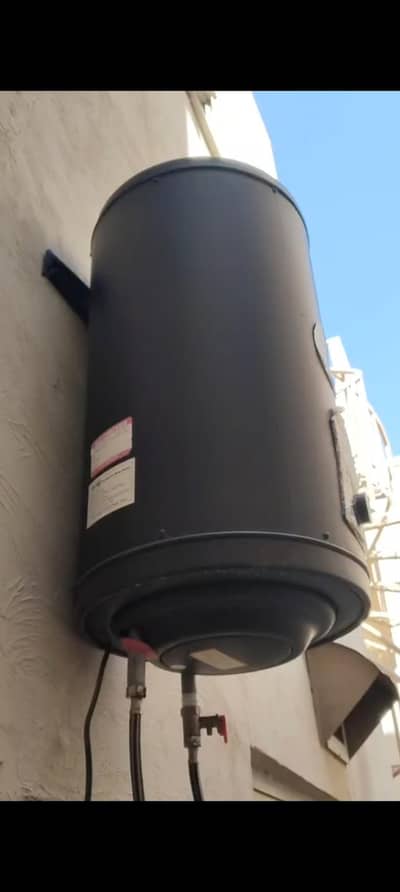 Nasgas Electric Geyser 40 Liter Slightly Used