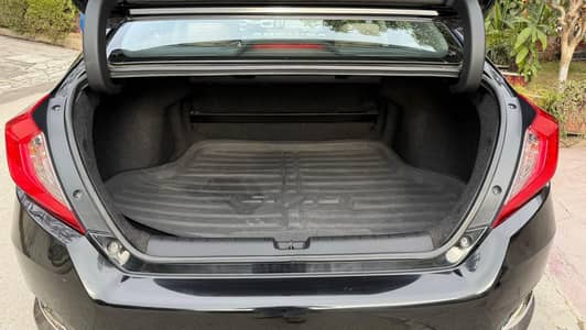 Honda Civic Oriel 1.8 i-VTEC CVT