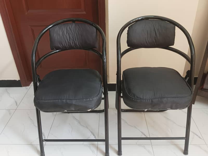 Foldable chairs 1