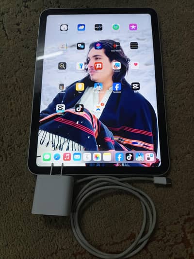 Apple I phone M4 11 generation with box and charger available