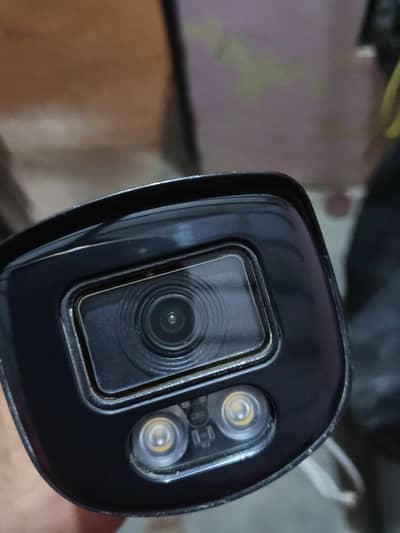 2mp camera dahua  saf pera hai  check kr k ly led camera