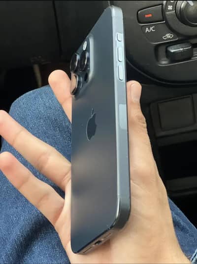 iphone 15 Pro max  Jv