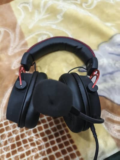 Hyper X Cloud headphones gaming