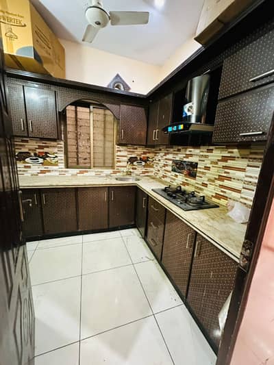 Flat for rent king cottage 3bed dd block 7 70k rent