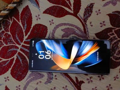 12/256 GB Samsung Z Fold 4 exchange Possible read add