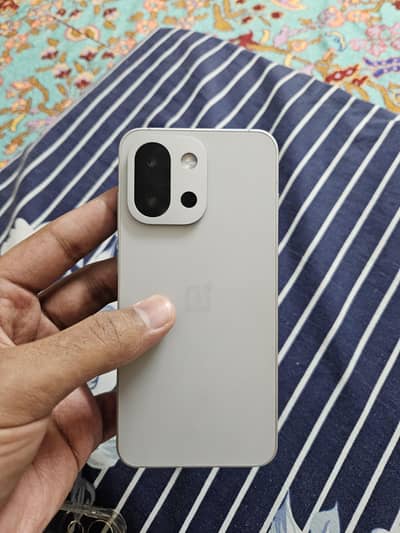 OnePlus 13s | 13T . 16/512 nonPTA