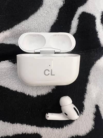 Apple Airpods Pro Case.