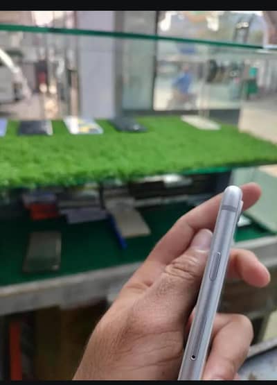 condition 10 out of 10 phone bya pas hy