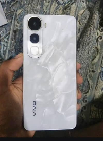 Vivo Y400