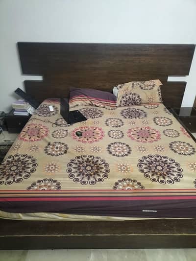 King Size Bed with 2 Side Tables