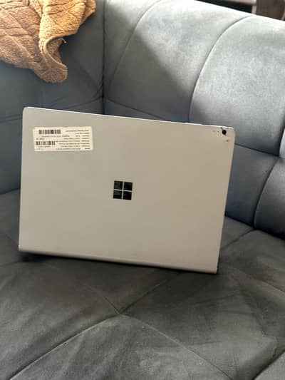 Surface book 1 Core i5-6th gen with 1gb gpu