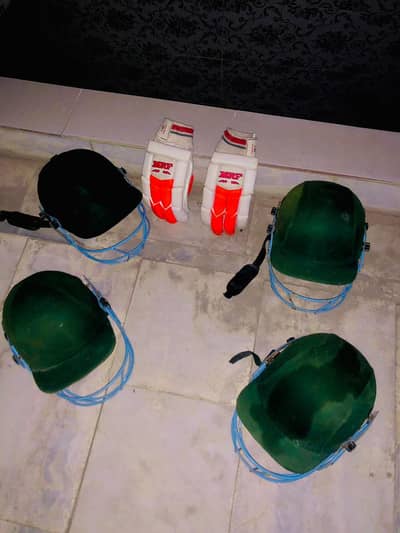 Hard ball saman Achi condition main hai