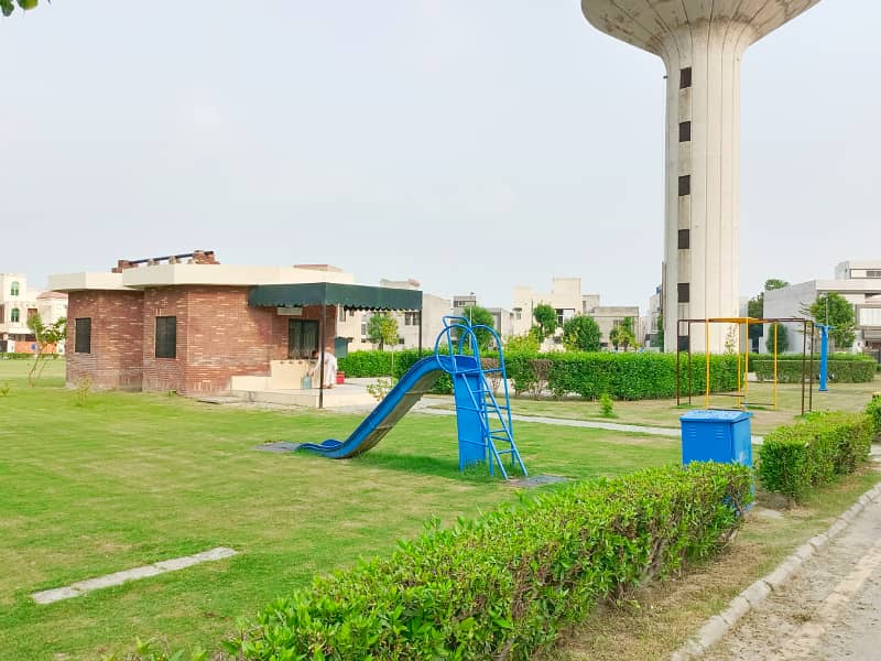 4 Marla plot available on Installments. 12