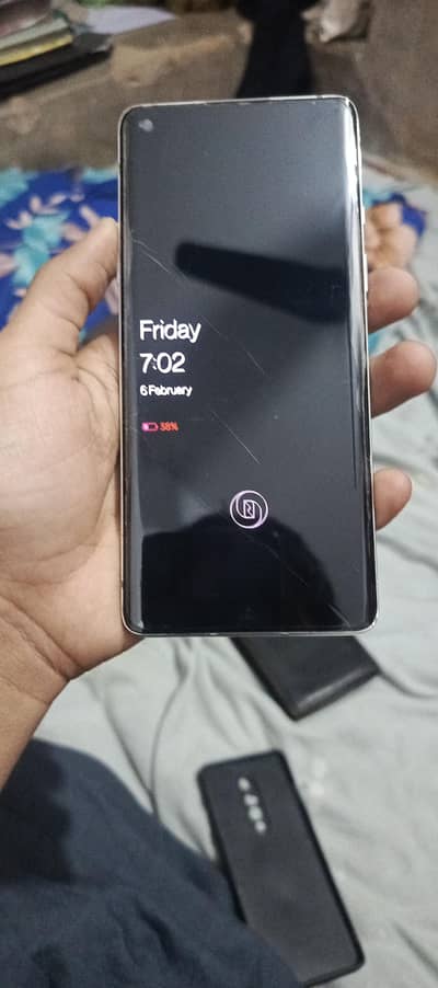 One Plus 8T New Ha But Panel Par Crack Ha Exchange Possible Ha