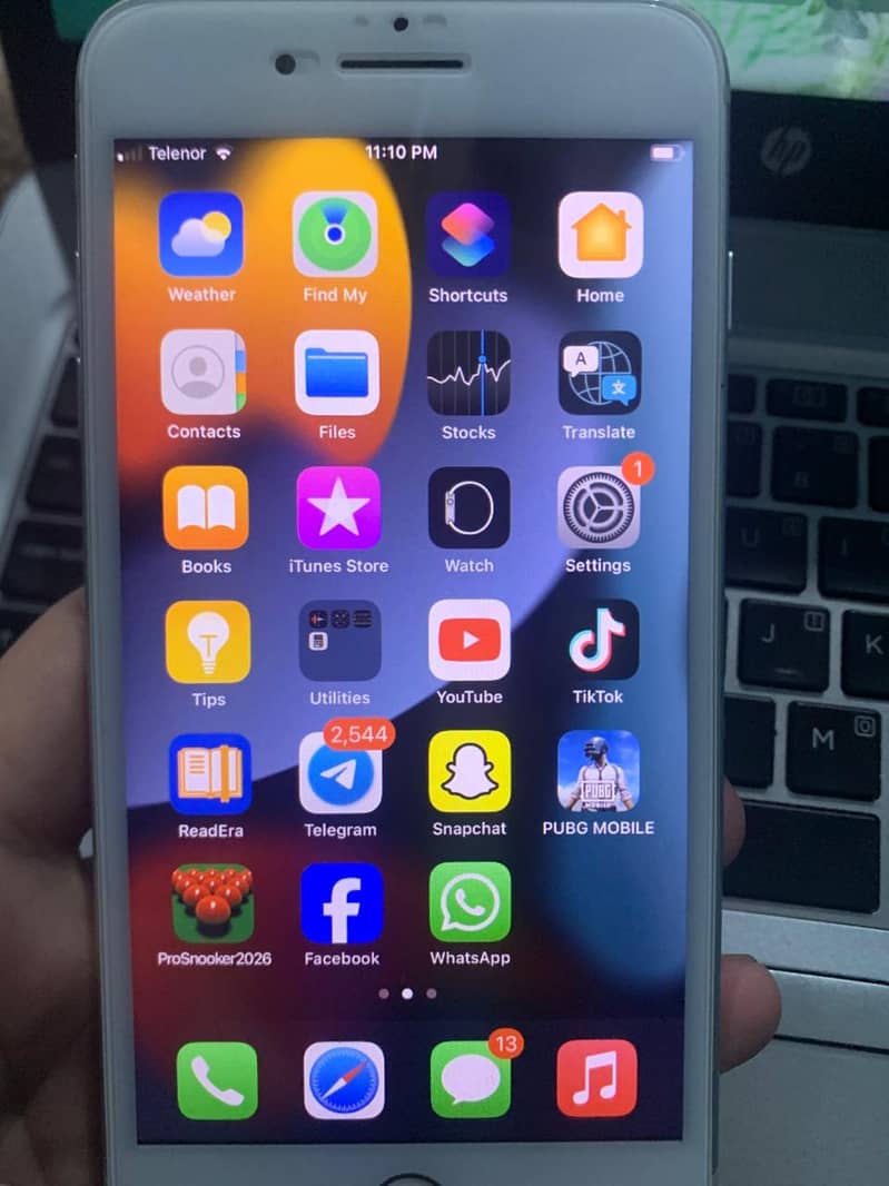 Apple iPhone 7 Plus 0