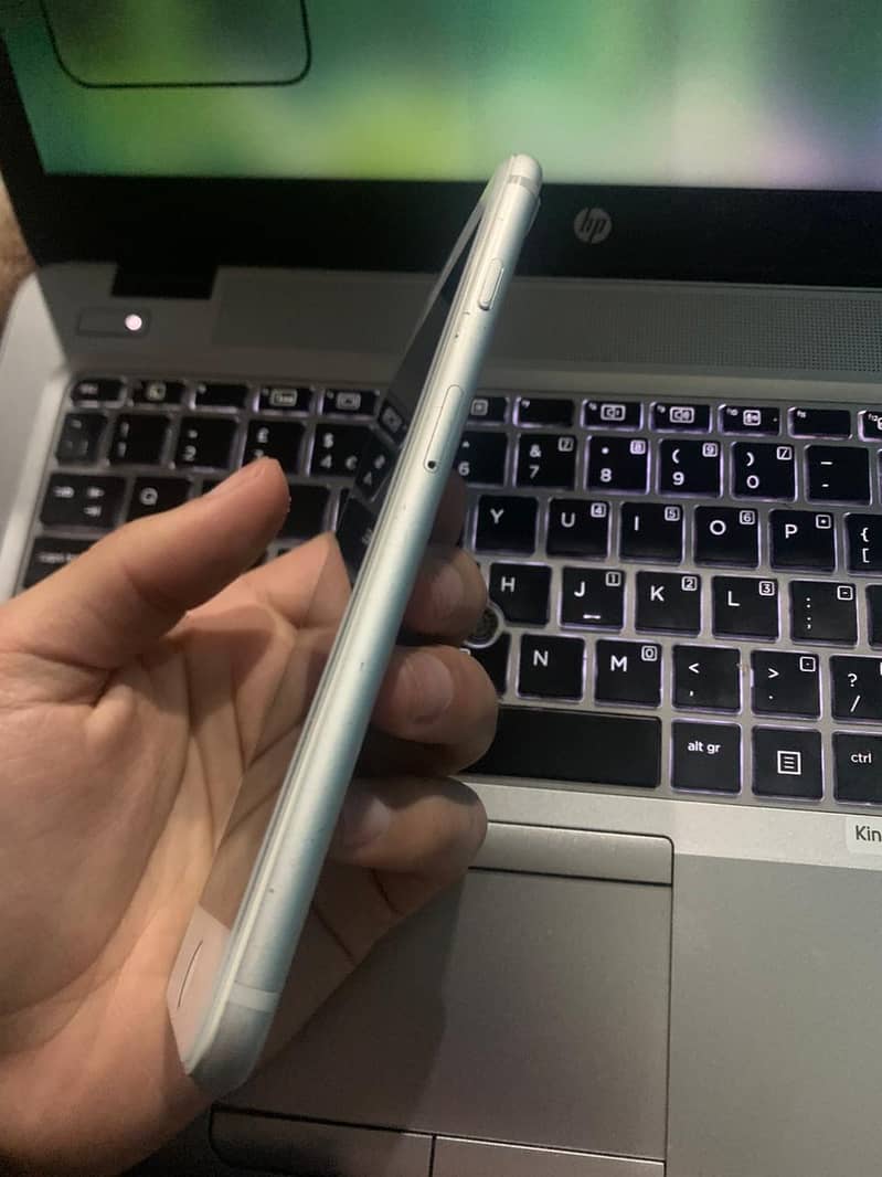 Apple iPhone 7 Plus 3