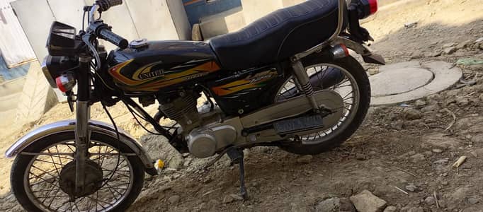 UNITED 125 2021 BLACK COLOUR ENGINE SEAL