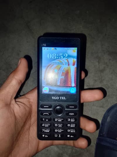 VGO Tel i16 with Type-C charger