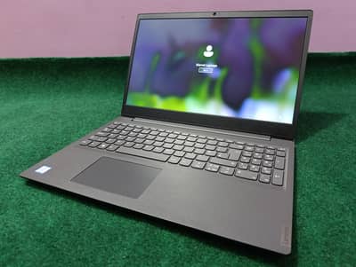 Lenovo 15.6" Core i5 8th Gen 8GB Ram 256GB SSD 10/10