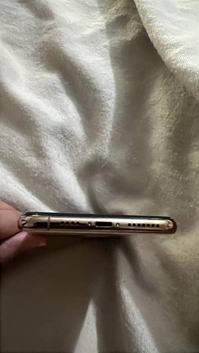 11 pro max 256 gb pta opproved golden colour