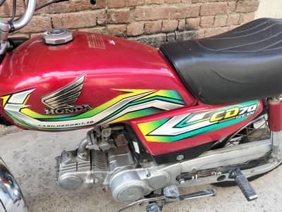 HONDA CD70