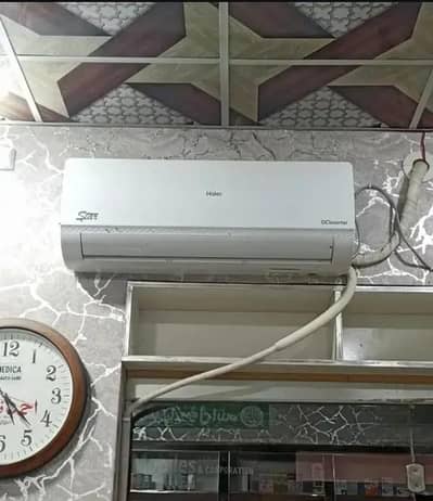 Haier 1.5 ton inverter heat and cool in new condition