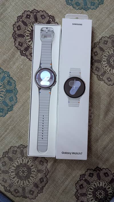 Samsung Galaxy watch 7 44mm silver color smartwatch